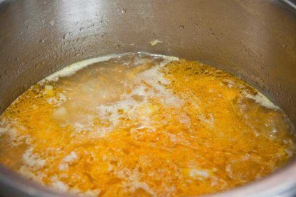 Supă de pui cu vermicelli - o rețetă pentru gătitul modern cu o fotografie