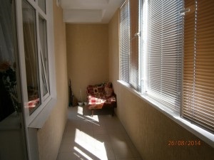 Apartamente cu reparații - LCD - acvamarină - în Evpatoria