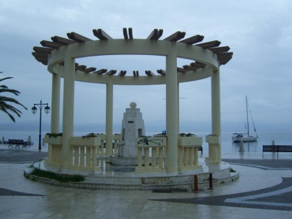 Loutraki, Corint, Porto Leone și orașul implicit! Clubul femeilor - Clubul mamei