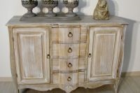 Mobilier din pin