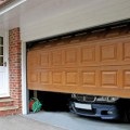 Instalarea ușilor secționale de garaj din teorie în practică