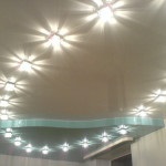 Instalarea unui tavan fals în baie - instalarea corpurilor de iluminat încorporate