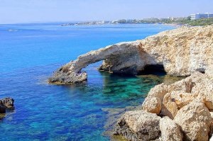 Podul iubitorilor din Ayia Napa, Cipru