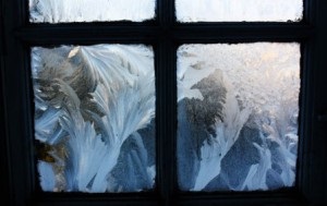 Fizica ferestrelor sau de ce transpirați ferestrele din lemn