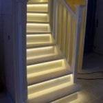 Lámpatestek a házban fotó - lámpák a lépcső világítására