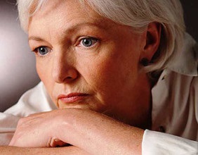 A menopauzás tünetei a nőknél (korai menopauza) a kábítószerek és a pirulák a menopauza korrekciójához