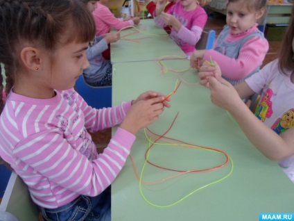 Iridescent pigtails »