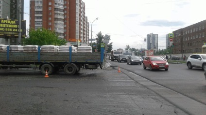 Copilul și-a rupt mâna în Ekaterinburg, o fetiță de cinci ani a doborât un kamaz