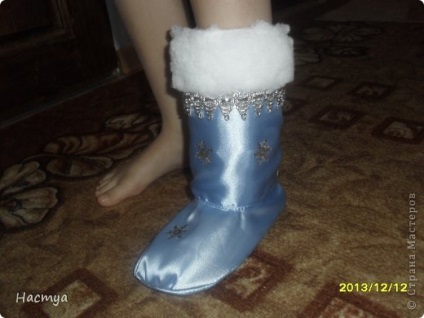 Snow Maiden cizme cu mâinile lor