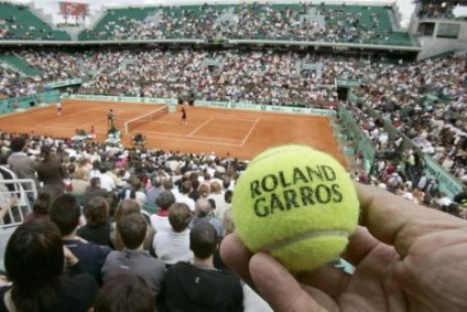 A teniszpálya standard méretei és a burkolat típusai
