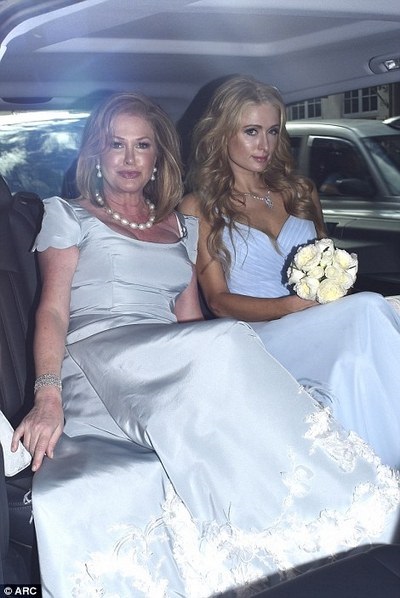 Az évek esküvője, a nővér Paris Hilton feleségül vette a Rothschildok örököst (fotó, kiegészítve) - újság -