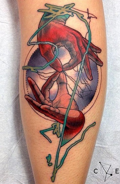 Tetoválás a lábszáron, férfi és női tetoválás, fotó