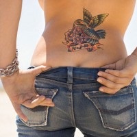 Tetoválás a farokcsont tetoválás a lányok, nők szerkezetek (fotó), ízületi fájdalom