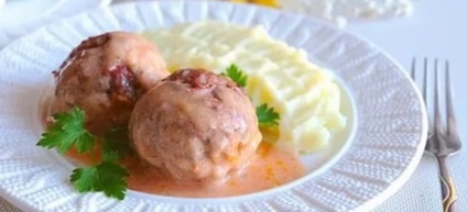 Meatballs în cuptor în sos de smântână cu sos - rețete cu cartofi, orez și hrișcă