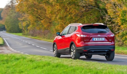 Az oroszországi gyűjtött nissan qashqai teszthajtás