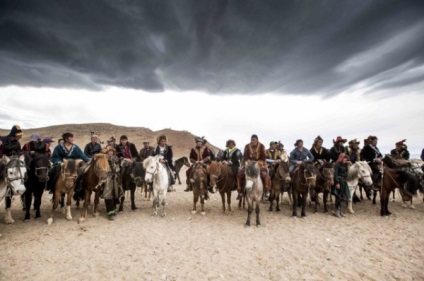 Distracție de călătorie, trăsături ale falconului în Mongolia