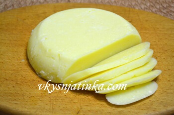 Brânză tare la domiciliu - o rețetă cu o fotografie