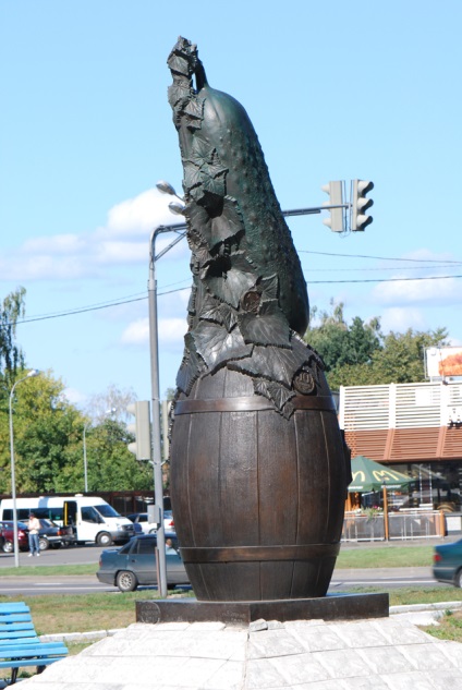 În ce oraș este un monument de castravete, întrebări eterne, întrebări-răspuns, argumente și fapte