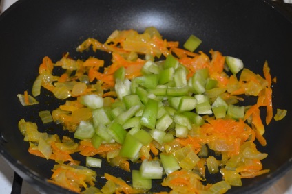 Delicios hrișcă crud cu legume într-o tigaie - cum să gătești hrișcă cu legume, pas cu pas