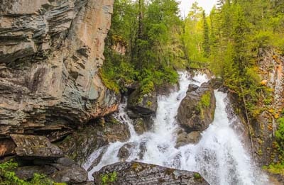 Cascada pe râul Karasu de Sus