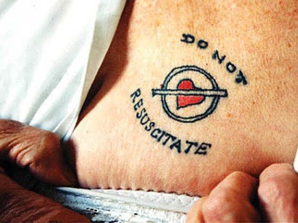 De aceea, medicii nu își tatuează tatuajul! Nu resuscitați!