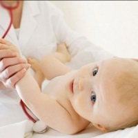 Un neonatolog sau, așa cum se mai numește, un neonatolog pediatru