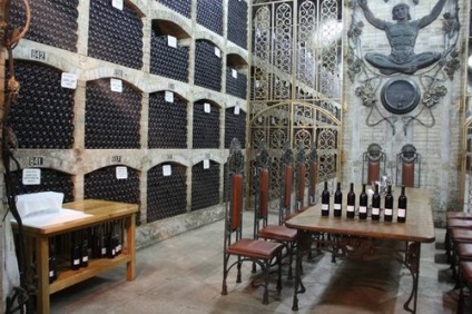Fabrica de vinuri de epocă și coniacuri 