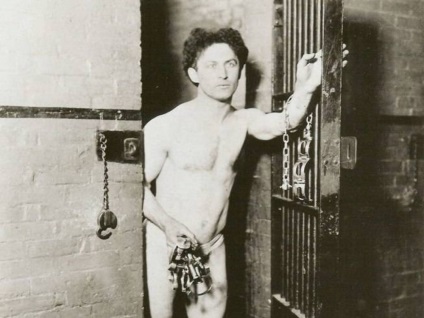 10 cele mai bune trucuri ale lui Harri Houdini