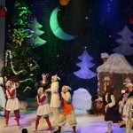 18 decembrie Evenimentul de Anul Nou pentru copiii din Okrug în teatrul 