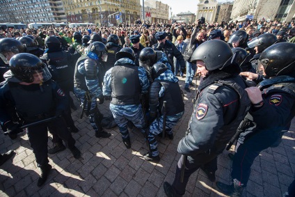 Arestări și căutări decât protestele de masă pentru fondul în vrac se vor produce