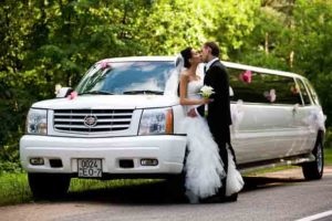 Auto sau autocarul trebuie să aleagă o cortegie de nuntă
