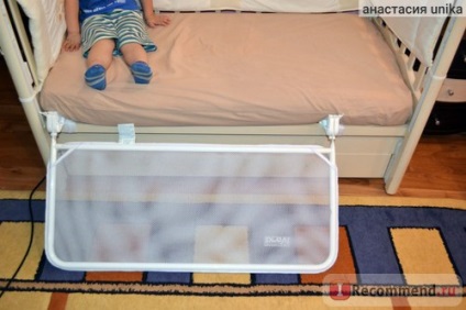 Bariera de siguranță pentru copii pentru un pat - 