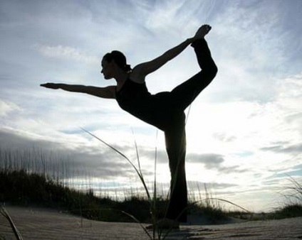 Yoga de la celulita - 6 posturi anti-celulita pentru coapse strans, cartea de sanatate