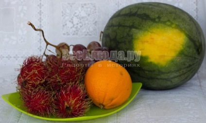 Cum este neobișnuit să serviți un pepene verde cu fructe, fotografii pas cu pas, toate mesele