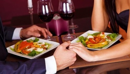 Cum să organizezi o seară romantică cu un bărbat, zvonuri