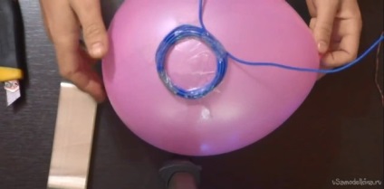 Cum de a face un vorbitor de la un balon regulat de aer