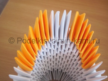 Hogyan készítsünk hattyút papíron az origami technikában?