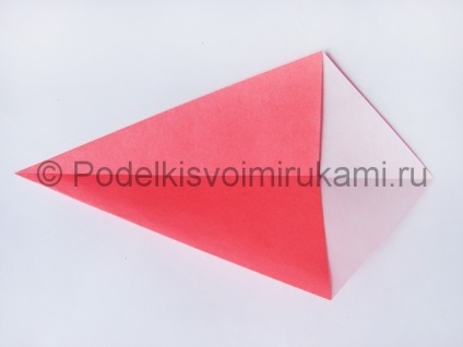 Hogyan készítsünk hattyút papíron az origami technikában?