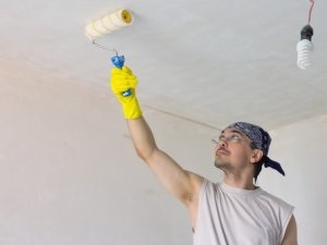 Cum să tencuiești tavanul