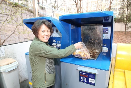 Cum sortează și prelucrează gunoi în Coreea de Sud?