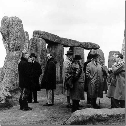 Hogyan hozzunk létre egy történetet a saját kezünkkel, találkozzunk Stonehenge-szel