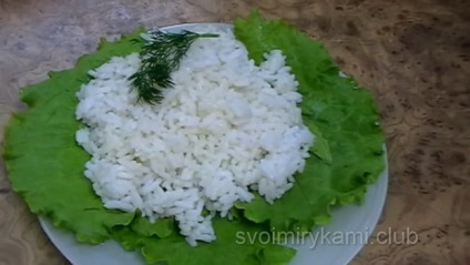 Cât de gustos să gătești orezul pentru garnitură, conform unei rețete pas cu pas cu o fotografie
