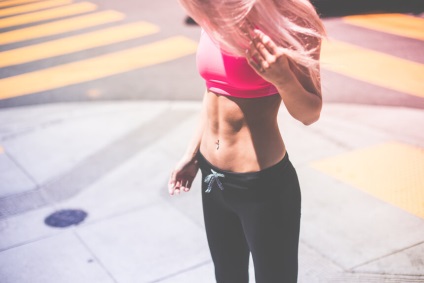 Exercițiu cardio, yoga, grup și forță - ceea ce este mai bine pentru pierderea în greutate, transformarea corpului