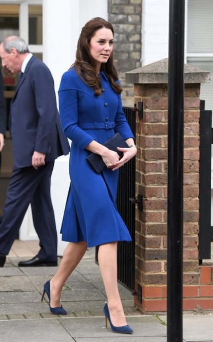 Kate Middleton cheltuie pe costume fabuloase sumele, revista graziamagazine