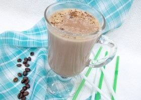 Kávé és tejes ital lépésről lépésre főzés