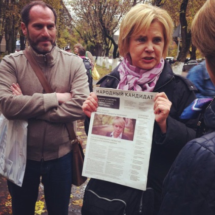 Ksenia Sobchakot a Khimki trolibuszból kivették