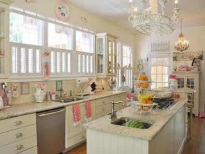 Bucătărie în stil englezesc stil interior, design bucătărie-cameră de zi în stil clasic, bucătării mici