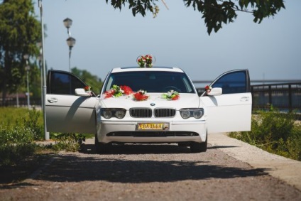 Masina de nunta - bmw albastru de lux 745i - inchiriere masini de nunta si decoratiuni pentru