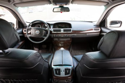 Masina de nunta - bmw albastru de lux 745i - inchiriere masina nunta si decoratiuni pentru