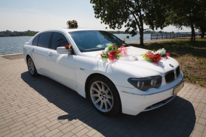 Masina de nunta - bmw albastru de lux 745i - inchiriere masini de nunta si decoratiuni pentru